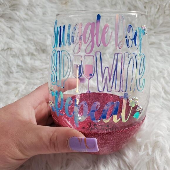 Dog Mom Wine Glass, Fur Mama Tumbler, Gift for Pet Lovers - Picture 5 of 7